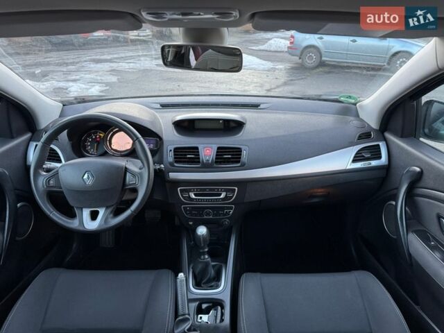 Серый Рено Меган, объемом двигателя 1.6 л и пробегом 132 тыс. км за 6999 $, фото 25 на Automoto.ua