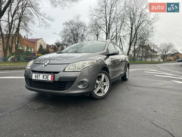 Сірий Рено Меган, об'ємом двигуна 1.6 л та пробігом 176 тис. км за 6450 $, фото 3 на Automoto.ua