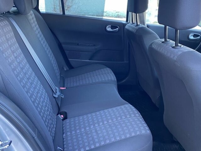 Серый Рено Меган, объемом двигателя 1.6 л и пробегом 178 тыс. км за 5950 $, фото 5 на Automoto.ua