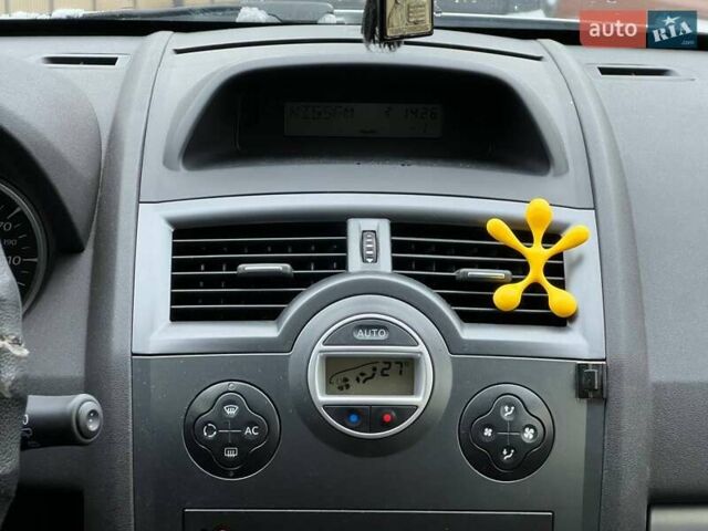 Сірий Рено Меган, об'ємом двигуна 1.6 л та пробігом 263 тис. км за 5290 $, фото 18 на Automoto.ua
