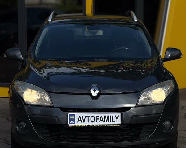 Серый Рено Меган, объемом двигателя 1.46 л и пробегом 293 тыс. км за 6299 $, фото 1 на Automoto.ua