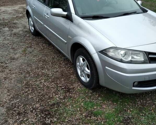 Серый Рено Меган, объемом двигателя 1.6 л и пробегом 178 тыс. км за 5900 $, фото 3 на Automoto.ua