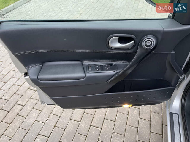 Серый Рено Меган, объемом двигателя 1.6 л и пробегом 230 тыс. км за 5950 $, фото 18 на Automoto.ua