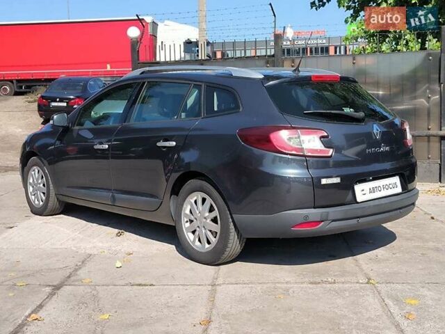 Сірий Рено Меган, об'ємом двигуна 2 л та пробігом 243 тис. км за 7190 $, фото 4 на Automoto.ua