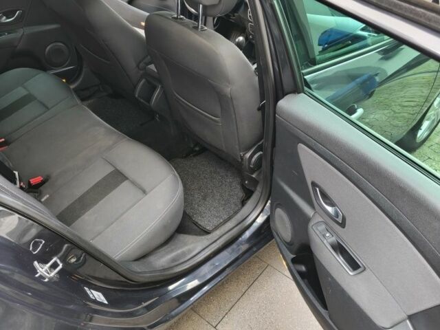 Сірий Рено Меган, об'ємом двигуна 1.4 л та пробігом 215 тис. км за 5700 $, фото 9 на Automoto.ua