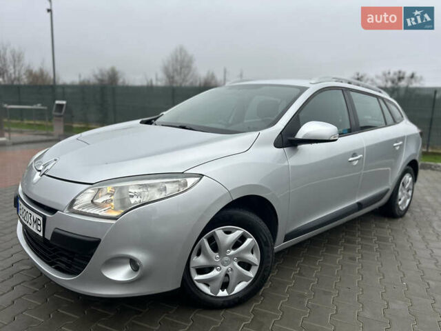 Сірий Рено Меган, об'ємом двигуна 1.6 л та пробігом 172 тис. км за 7450 $, фото 6 на Automoto.ua