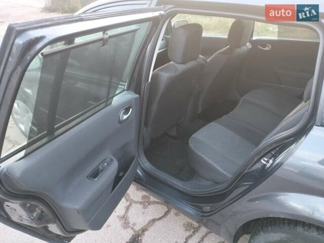 Серый Рено Меган, объемом двигателя 1.6 л и пробегом 183 тыс. км за 6200 $, фото 6 на Automoto.ua