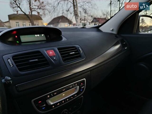 Серый Рено Меган, объемом двигателя 1.6 л и пробегом 195 тыс. км за 6800 $, фото 80 на Automoto.ua