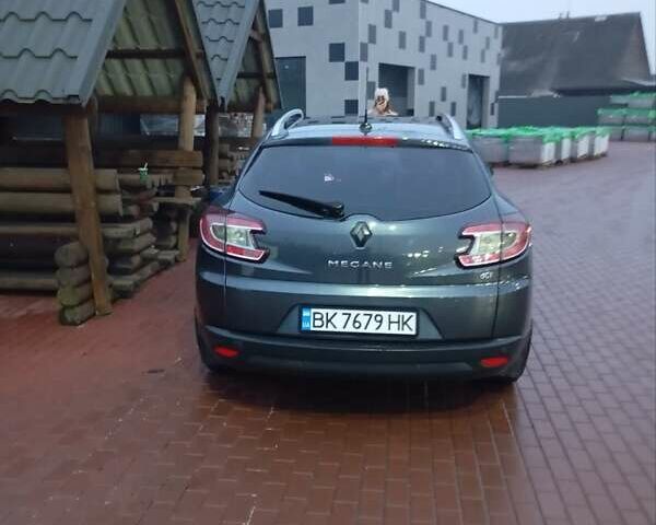 Серый Рено Меган, объемом двигателя 1.5 л и пробегом 300 тыс. км за 7000 $, фото 4 на Automoto.ua