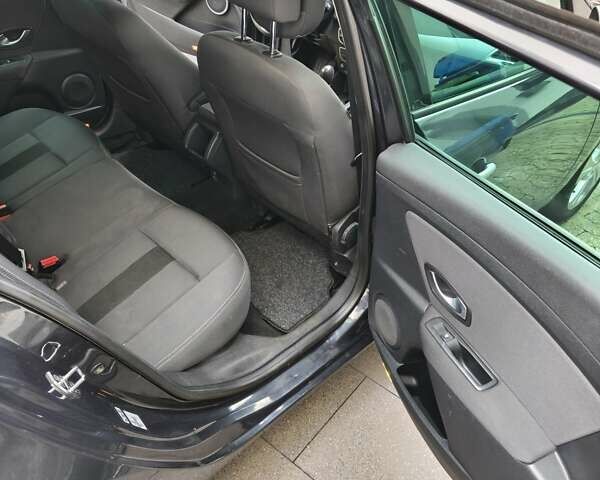 Серый Рено Меган, объемом двигателя 1.4 л и пробегом 215 тыс. км за 5700 $, фото 9 на Automoto.ua