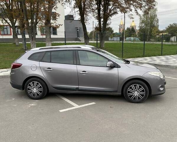 Рено Меган 2009 у Києві на Automoto.ua Сірий Рено Меган, об'ємом двигуна 1.87 л та пробігом 280 тис. км за 6499 $, фото 7 на Automoto.ua
