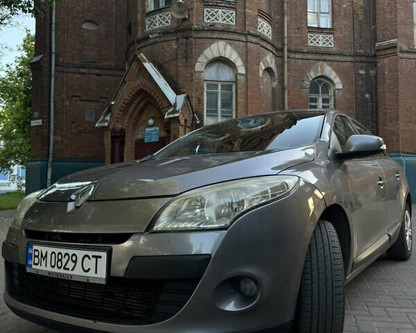 Серый Рено Меган, объемом двигателя 1.46 л и пробегом 262 тыс. км за 6000 $, фото 2 на Automoto.ua
