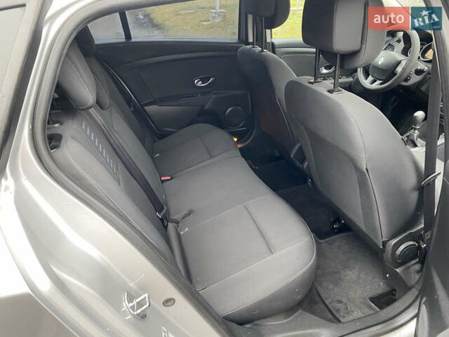 Серый Рено Меган, объемом двигателя 1.6 л и пробегом 206 тыс. км за 6850 $, фото 22 на Automoto.ua
