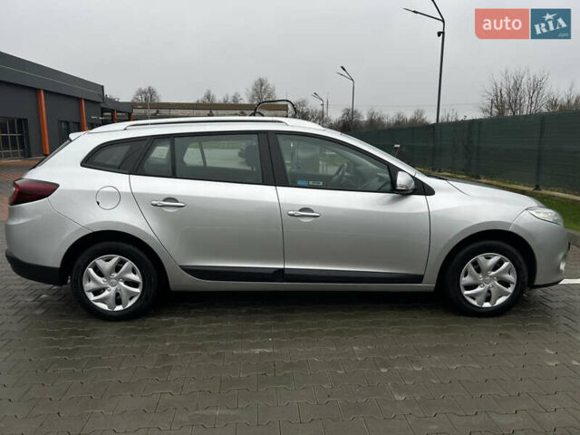 Сірий Рено Меган, об'ємом двигуна 1.6 л та пробігом 172 тис. км за 7450 $, фото 32 на Automoto.ua