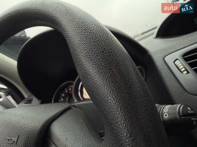 Сірий Рено Меган, об'ємом двигуна 1.6 л та пробігом 196 тис. км за 7850 $, фото 91 на Automoto.ua