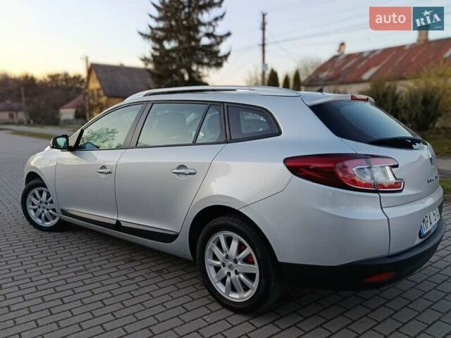 Серый Рено Меган, объемом двигателя 1.6 л и пробегом 195 тыс. км за 6800 $, фото 48 на Automoto.ua