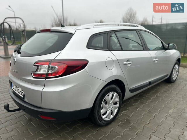 Сірий Рено Меган, об'ємом двигуна 1.6 л та пробігом 172 тис. км за 7450 $, фото 39 на Automoto.ua