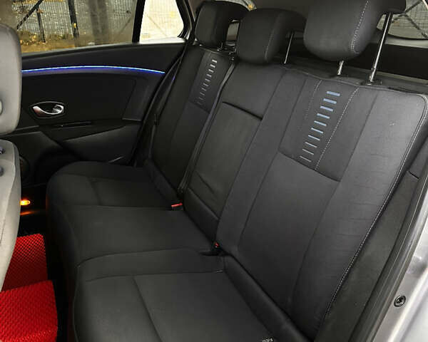 Рено Меган 2009 в Луцке на Automoto.ua Серый Рено Меган, объемом двигателя 1.5 л и пробегом 275 тыс. км за 5150 $, фото 35 на Automoto.ua