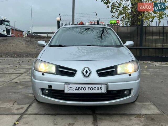 Серый Рено Меган, объемом двигателя 1.6 л и пробегом 263 тыс. км за 5590 $, фото 1 на Automoto.ua