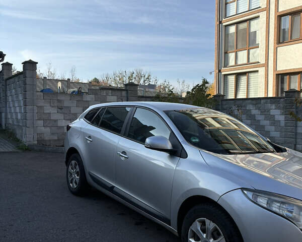 Серый Рено Меган, объемом двигателя 1.46 л и пробегом 244 тыс. км за 4950 $, фото 19 на Automoto.ua