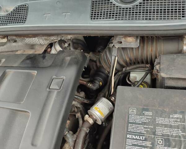 Серый Рено Меган, объемом двигателя 1.4 л и пробегом 250 тыс. км за 7500 $, фото 101 на Automoto.ua