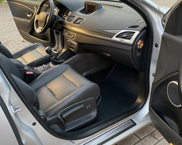 Сірий Рено Меган, об'ємом двигуна 1.4 л та пробігом 127 тис. км за 6800 $, фото 18 на Automoto.ua