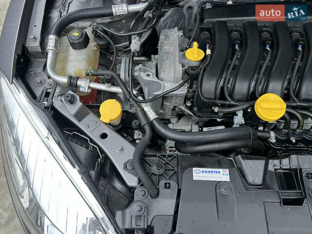 Серый Рено Меган, объемом двигателя 1.6 л и пробегом 182 тыс. км за 7800 $, фото 95 на Automoto.ua