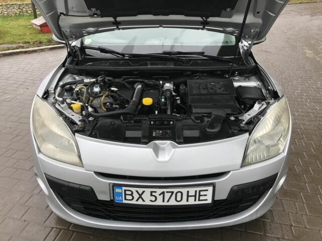 Серый Рено Меган, объемом двигателя 1.5 л и пробегом 260 тыс. км за 5600 $, фото 6 на Automoto.ua