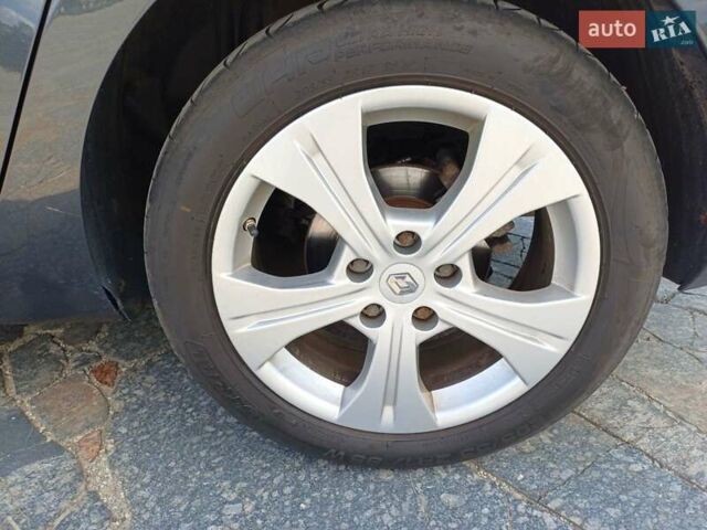 Серый Рено Меган, объемом двигателя 1.5 л и пробегом 273 тыс. км за 7750 $, фото 38 на Automoto.ua