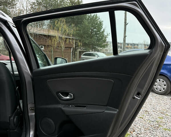 Сірий Рено Меган, об'ємом двигуна 1.6 л та пробігом 227 тис. км за 7300 $, фото 41 на Automoto.ua