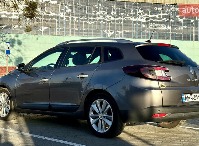 Серый Рено Меган, объемом двигателя 2 л и пробегом 245 тыс. км за 7900 $, фото 4 на Automoto.ua