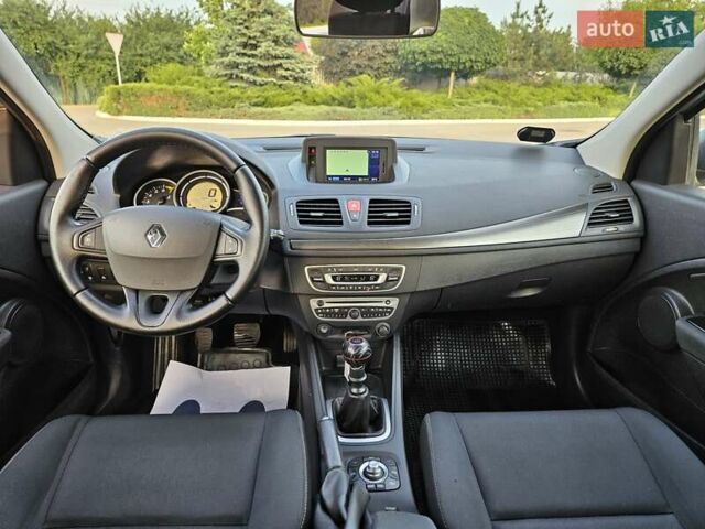 Серый Рено Меган, объемом двигателя 1.6 л и пробегом 195 тыс. км за 7850 $, фото 73 на Automoto.ua