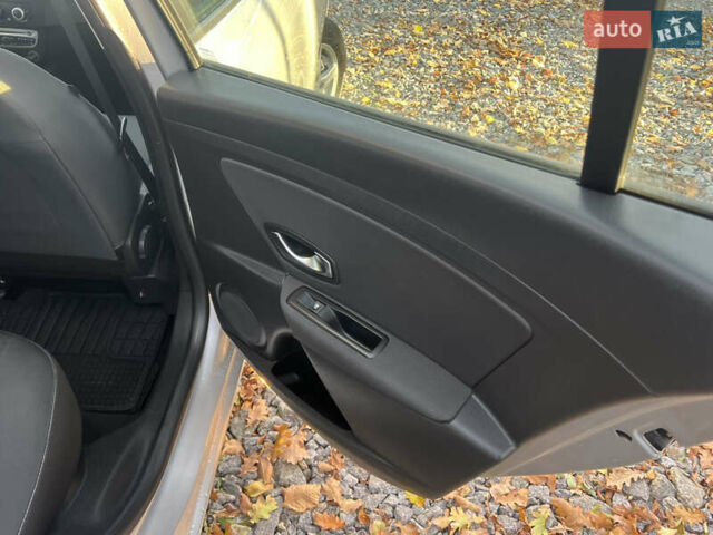 Серый Рено Меган, объемом двигателя 1.5 л и пробегом 225 тыс. км за 7600 $, фото 27 на Automoto.ua