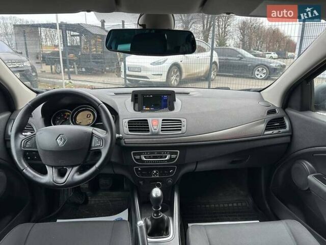 Серый Рено Меган, объемом двигателя 1.46 л и пробегом 322 тыс. км за 6800 $, фото 12 на Automoto.ua