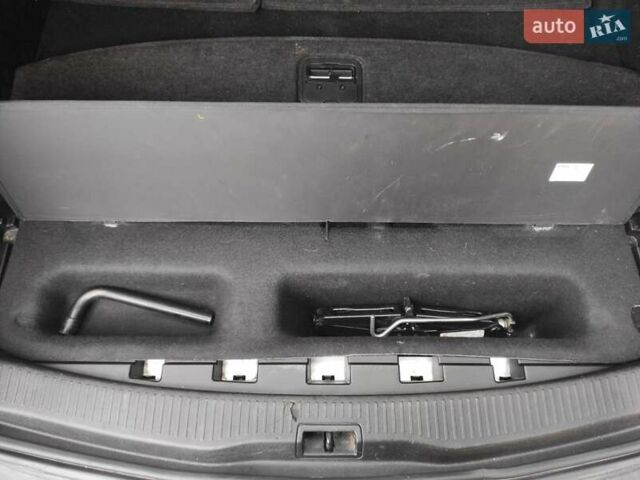 Серый Рено Меган, объемом двигателя 1.46 л и пробегом 286 тыс. км за 6450 $, фото 12 на Automoto.ua