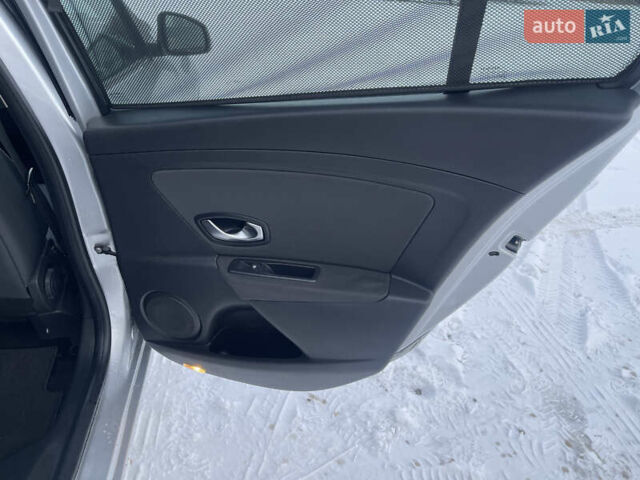 Серый Рено Меган, объемом двигателя 1.6 л и пробегом 225 тыс. км за 7599 $, фото 28 на Automoto.ua