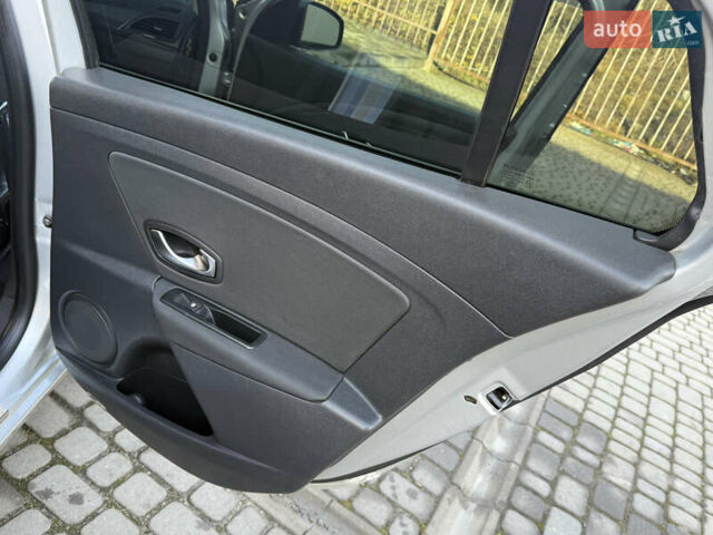 Серый Рено Меган, объемом двигателя 1.46 л и пробегом 180 тыс. км за 6750 $, фото 53 на Automoto.ua