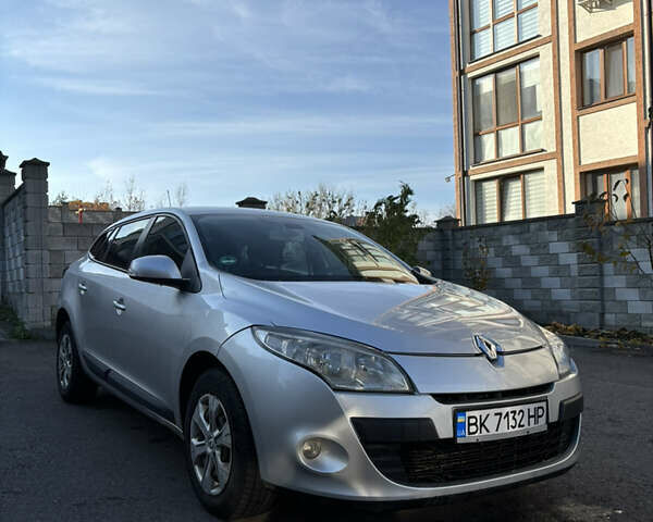 Серый Рено Меган, объемом двигателя 1.46 л и пробегом 244 тыс. км за 4950 $, фото 14 на Automoto.ua