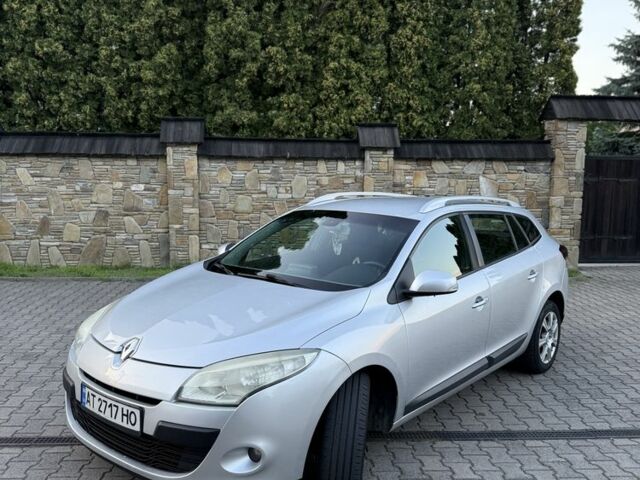 Серый Рено Меган, объемом двигателя 1.5 л и пробегом 310 тыс. км за 6500 $, фото 2 на Automoto.ua