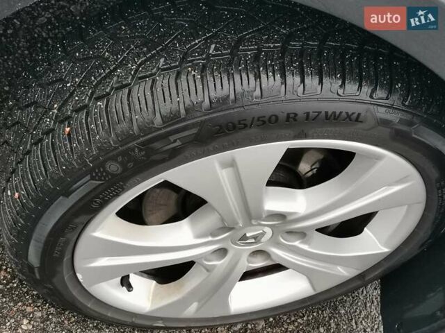 Серый Рено Меган, объемом двигателя 1.6 л и пробегом 220 тыс. км за 7300 $, фото 29 на Automoto.ua