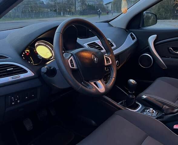 Серый Рено Меган, объемом двигателя 1.6 л и пробегом 215 тыс. км за 7600 $, фото 9 на Automoto.ua