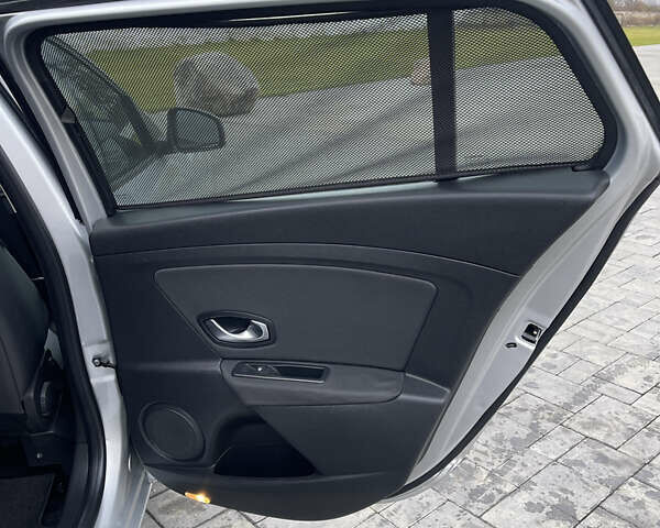 Серый Рено Меган, объемом двигателя 1.6 л и пробегом 225 тыс. км за 7700 $, фото 27 на Automoto.ua