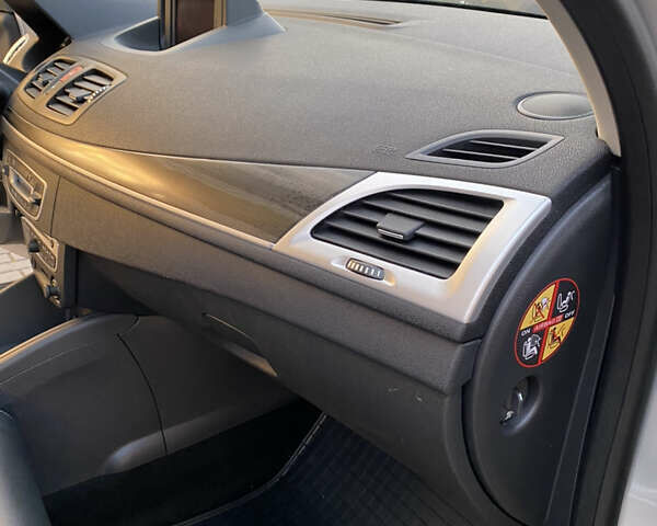 Сірий Рено Меган, об'ємом двигуна 1.4 л та пробігом 127 тис. км за 6800 $, фото 20 на Automoto.ua