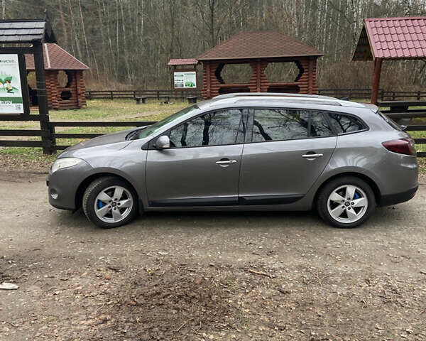 Серый Рено Меган, объемом двигателя 1.46 л и пробегом 293 тыс. км за 7800 $, фото 2 на Automoto.ua