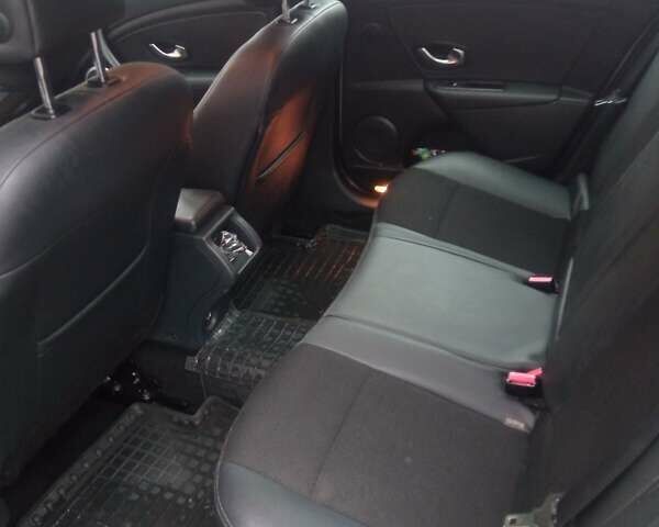 Серый Рено Меган, объемом двигателя 1.5 л и пробегом 260 тыс. км за 6600 $, фото 4 на Automoto.ua