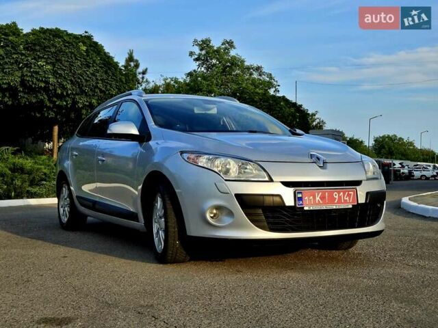 Серый Рено Меган, объемом двигателя 1.6 л и пробегом 195 тыс. км за 7850 $, фото 12 на Automoto.ua