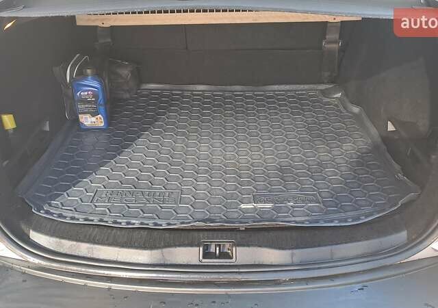 Серый Рено Меган, объемом двигателя 1.46 л и пробегом 228 тыс. км за 6500 $, фото 7 на Automoto.ua