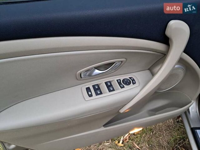 Сірий Рено Меган, об'ємом двигуна 1.46 л та пробігом 210 тис. км за 5900 $, фото 13 на Automoto.ua