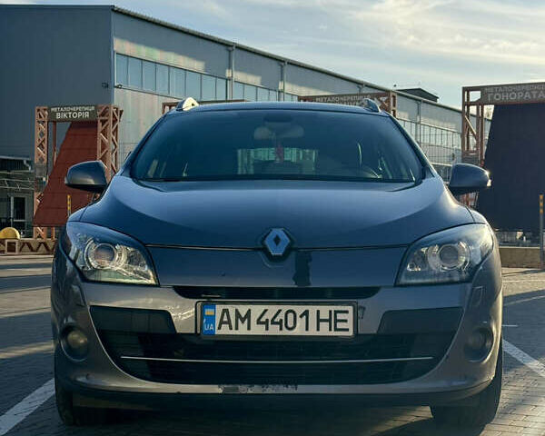 Серый Рено Меган, объемом двигателя 2 л и пробегом 245 тыс. км за 7900 $, фото 8 на Automoto.ua