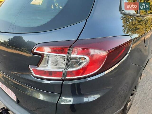 Серый Рено Меган, объемом двигателя 1.6 л и пробегом 183 тыс. км за 7600 $, фото 59 на Automoto.ua